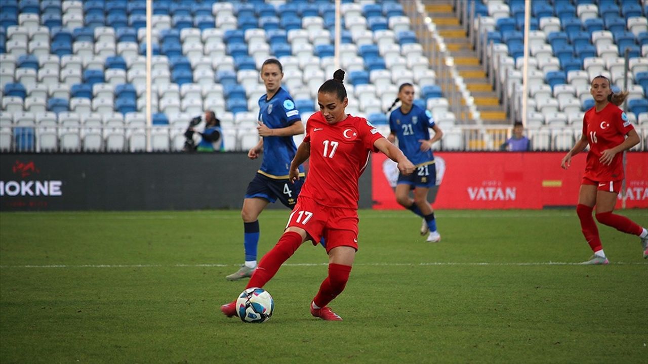 A Milli Kadın Futbol Takımı'nın İzmir'deki Kosova maçı biletleri ücretsiz