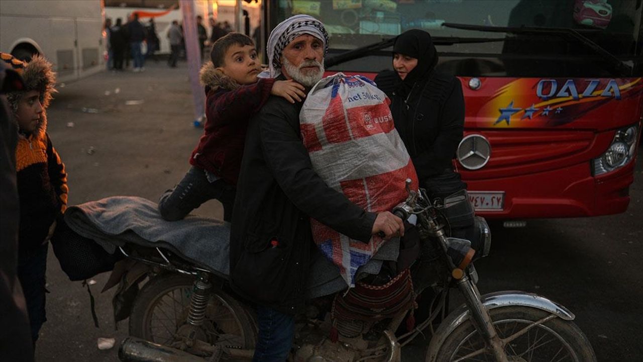 Lübnan: Yıl sonuna kadar ülkesine gönüllü dönen Suriyeli sayısının yarım milyona ulaşması bekleniyor