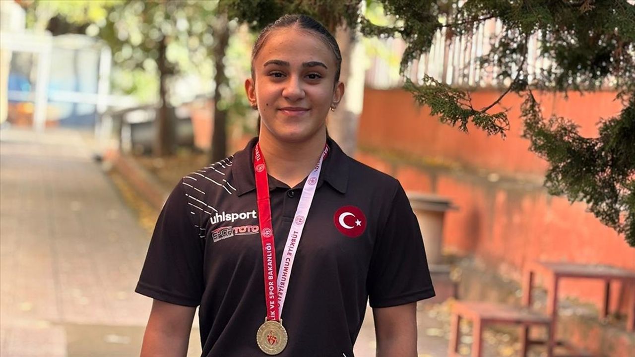 Milli halterci Türkan Beşikçi, Dünya Halter Şampiyonası'na hazırlanıyor