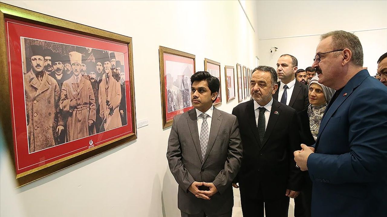 Pakistan'da 'Fedakarlığın Yüzleri' sergisi açıldı