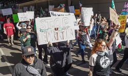 ABD'de binlerce kişi, Başkan Trump'ın göçmen politikasını protesto etti