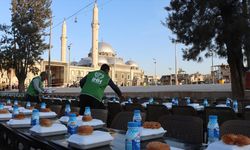 İHH, Humus'ta her gün 1500 kişiye iftar veriyor