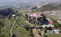 Elazığ'da tarihi Harput Kalesi'nde 2025 yılı kazı sezonu başladı