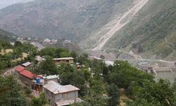 Hindistan, ilk kez Pakistan'ın uçaklarını düşürdüğünü doğruladı