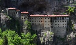 Sümela Manastırı'nın ziyaretçi sayısı yaz yoğunluğu başlamadan artışa geçti