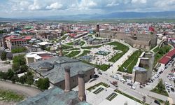Açık hava müzesini andıran Erzurum, yaz aylarında da turistlerin rotasında