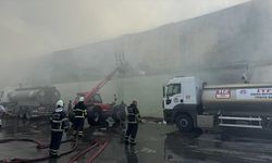 Adana'da geri dönüşüm tesisinde çıkan yangın kontrol altına alındı