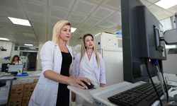 Doktor kardeşler aynı hastanede bilimsel işbirliği yapıyor