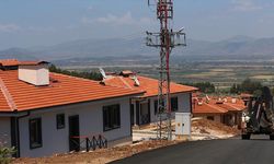 Hatay'da köy evleri teslim edilen depremzedeler bayrama yeni yuvalarında giriyor