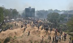 Hindistan'da düşen uçağı "dakikalar" ile kaçıran yolcu kazadan kurtuldu