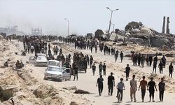 İsrail ordusu Gazze Şeridi'nde yardım bekleyen 32 Filistinliyi öldürdü