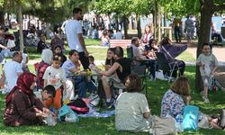 İstanbullular bayramın ikinci gününde sahil ve parklarda vakit geçirdi