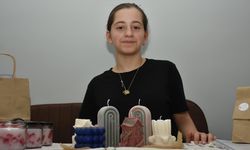 Ortaokul öğrencisi Beren Naz, ürettiği mumların gelirini kanser ve SMA hastalarına bağışlıyor