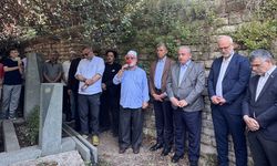 Şair ve yazar Mevlana İdris Zengin vefatının üçüncü yılında kabri başında anıldı