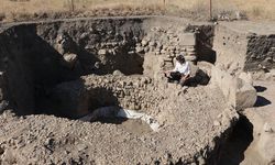 Uşaklı Höyük'teki kazılarda eski dönemlere ait yemek kültürü ve tarımsal ürünler araştırılıyor