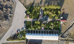 Erzincan'daki Hor Hor Kaplıcası zengin mineralli suyuyla misafirlerini ağırlıyor