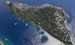 Fethiye'de tarihi Gemiler Adası, mavi tur yapanların uğrak noktası oldu