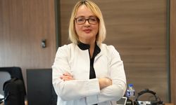'Kırmızı göz' riskine karşı deniz ve havuzda UV korumalı gözlük önerisi