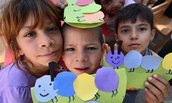 Mevsimlik tarım işçilerinin çocukları, fındık bahçelerinde çalışmak yerine okulda eğlenip öğreniyor