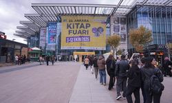 22. Ankara Kitap Fuarı'nda ziyaretçi yoğunluğu yaşandı