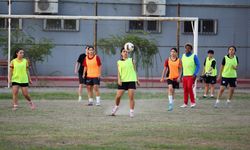 Adana temsilcisi kadın futbol takımının hedefi yeniden Süper Lig'de mücadele etmek