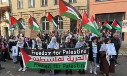 Almanya'da akademik ve kültürel alanda Filistin destekçilerine uygulanan baskı protesto edildi