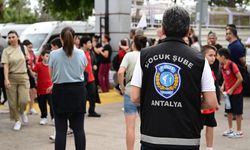 Antalya'da 'Güvenli Okullar' projesiyle her okula bir polis görevlendirildi