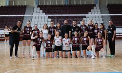 arsaVev, isim sponsoru oldukları Hatay Voleybol Spor Kulübü sporcularıyla bir araya geldi