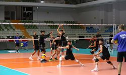 Bursa Büyükşehir Belediyespor kupa ve ligde başarı hedefliyor