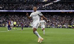 'El Clasico'da kazanan taraf Barcelona'yı 2-1 ile geçen Real Madrid oldu