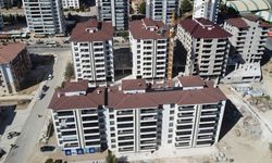 Elazığ'da 1216 depremzede aile 'Yerinde Dönüşüm Projesi' kapsamında yapılan evlerine yerleşti