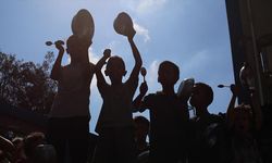 İsrail'in engellemesi nedeniyle UNRWA depolarında Gazze'ye aylarca yetecek gıda bekliyor