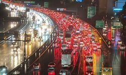 İstanbul'un bazı bölgelerinde yağmur etkili oluyor