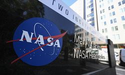 NASA, SpaceX'in Ay'a iniş planının gecikmesi nedeniyle diğer firmalarla anlaşma olabileceğini belirtti