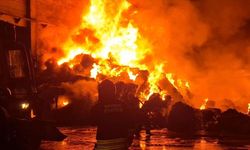 Samsun'da geri dönüşüm fabrikasında çıkan yangın kontrol altına alındı
