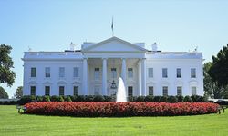 Trump yönetimi federal çalışanları işten çıkarmaya başladı