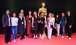 Uluslararası Antalya Altın Portakal Film Festivali'nin açılış töreni kırmızı halı geçişiyle başladı