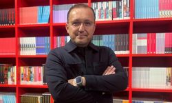 Yazar Esad Sivri, ruhu olan sanatın yerini yapay zekanın dolduramayacağını söyledi