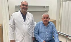 Yemek borusuna takılan 4 santimetrelik kemik endoskopiyle çıkarıldı