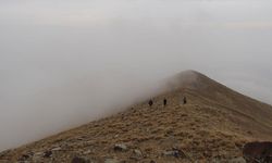 Aras Dağları sisler altında görüntülendi