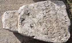 Ardahan kırsalında bulunan Aramice yazıt Kars Müzesi'nde çözümleniyor