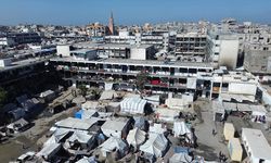 BM: Gazze'de yerinden edilmiş 75 bin Filistinli UNRWA'ya ait 100'ü aşkın binaya sığınmış