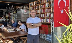 Bodrumlu esnaf kafeteryasında oluşturduğu kitaplıkla müşterilerini okumaya teşvik ediyor
