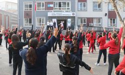 Bursa'da öğrenciler hareketli yaşam için spor etkinliklerine katıldı