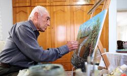 Emekli pilot resim tutkusunu emekliliğinde de sürdürüyor