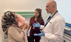 Evinde çıkan yangında vücudu yanan 2 yaşındaki Meryem, 'hassas' tedaviyle iyileşti