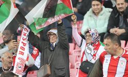 'Fanatik nineler', taraftarı oldukları Samsunspor'un maçlarını kaçırmıyor