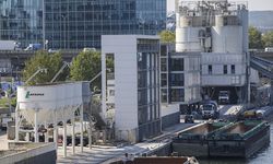 Fransız çimento devi Lafarge'ın 'terör örgütünü finanse etmekten' yargılandığı dava başladı