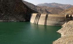 İran'da yağışların durmasıyla barajlar boşalırken Tahran dahil 20 eyalet ciddi su kriziyle karşı karşıya