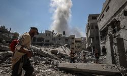 İsrail, ateşkese rağmen Gazze'de saldırılara ve yardım girişini kısıtlamaya devam ediyor
